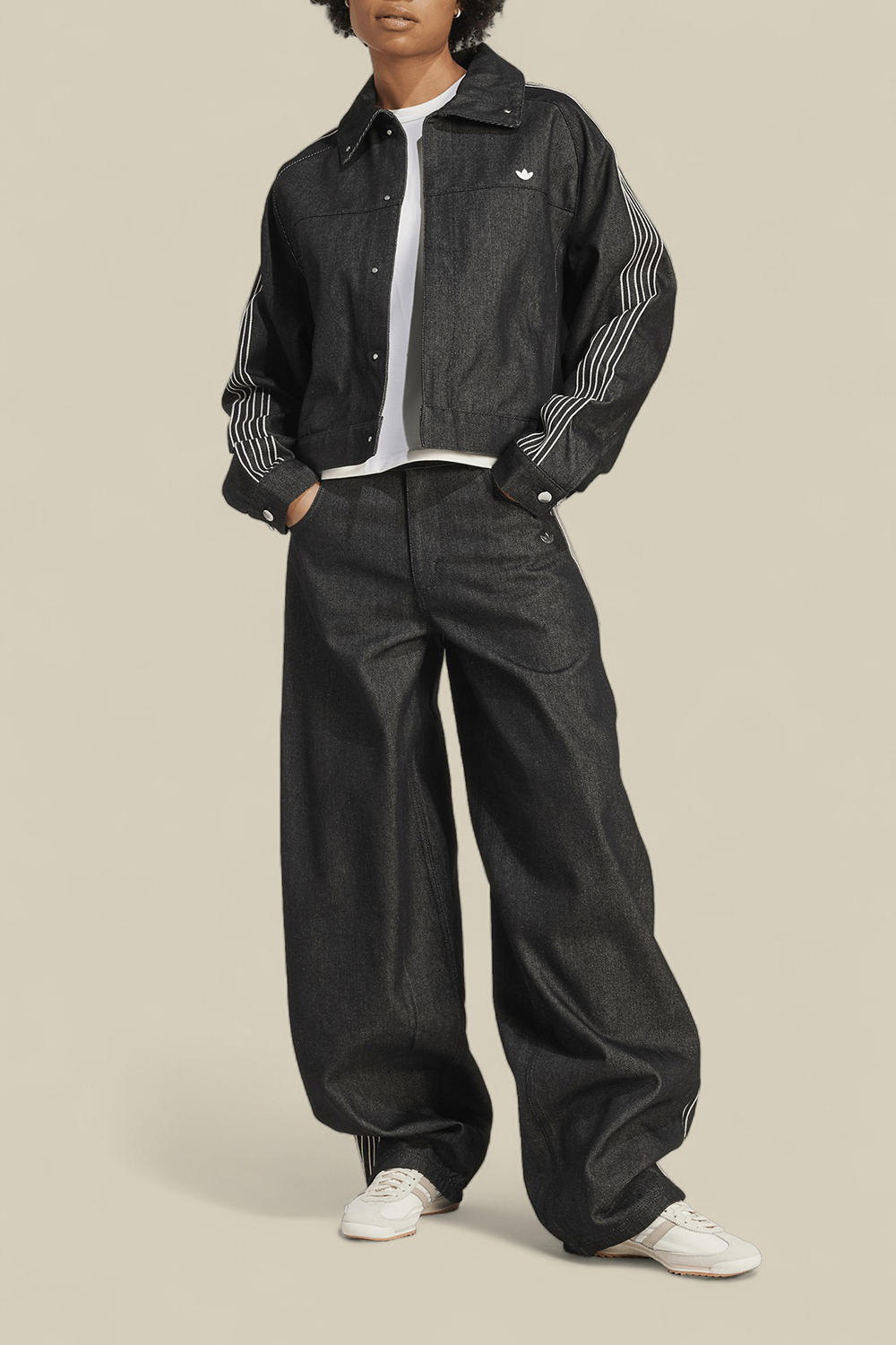 תמונת כל הלוק של ז'קט ג'ינס